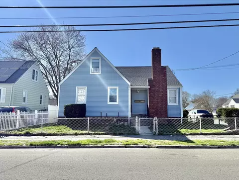 135 N Bishop Ave, Bridgeport, CT 06610