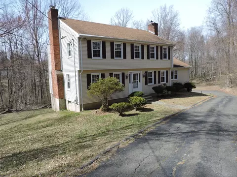 29 Green Hill Rd, Bethany, CT 06524