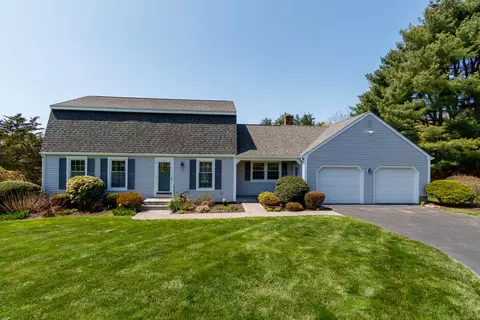 14 Valley View Dr, Wallingford, CT 06492