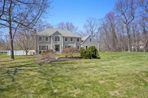 65 Elizabeth Dr, Southington, CT 06489