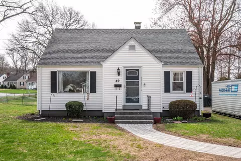 49 Cedar Ridge Rd, Newington, CT 06111