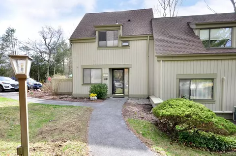 596 Heritage Vlg #A, Southbury, CT 06488