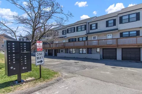 11 Tuttle St #11, Stamford, CT 06902