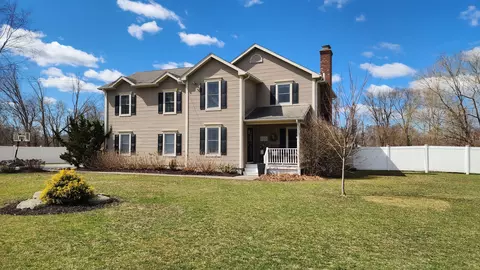 233 Squaw Rock Rd, Moosup, CT 06354