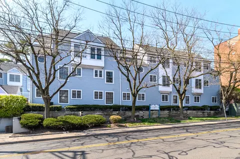 118 Grove St #2, Stamford, CT 06901