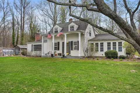 2214 Huntington Tpke, Trumbull, CT 06611