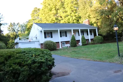 48 Renshaw Rd, Hamden, CT 06518