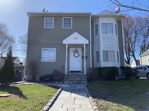 545 Burnsford Ave, Bridgeport, CT 06606