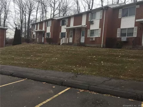 273 Queen St #15E, Southington, CT 06489