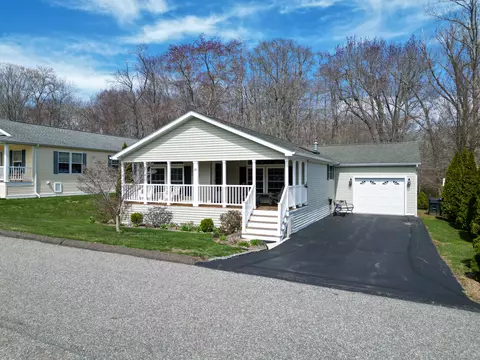 20 Cliff Rd, Ledyard, CT 06339
