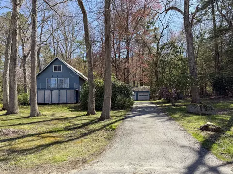 56 Laurel Hill Dr, Woodstock, CT 06282