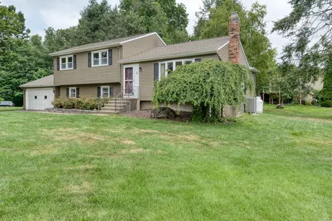 18 Black Birch Rd, Plainville, CT 06062