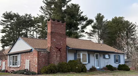573 Putnam Rd, Plainfield, CT 06374