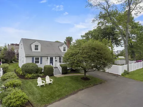 115 Dwight St, Fairfield, CT 06824