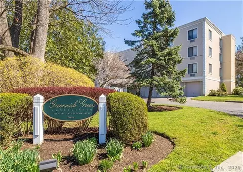 1525 E Putnam Ave #303, Greenwich, CT 06870