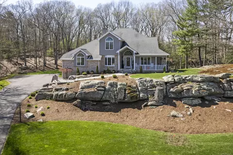 219 Hurlburt St, Glastonbury, CT 06033