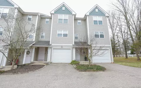 14 Forestview Dr #14, Norwich, CT 06360