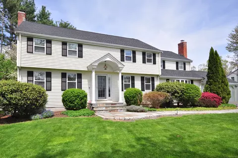 62 Winterset Ln, Simsbury, CT 06070