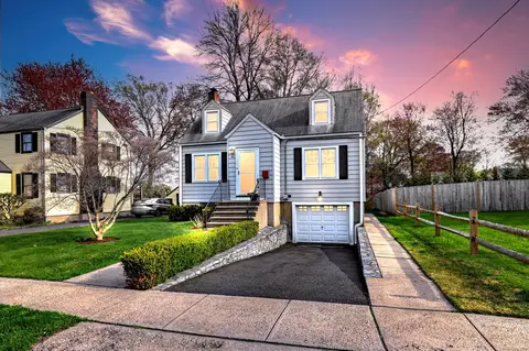 233 Park St, Stratford, CT 06614