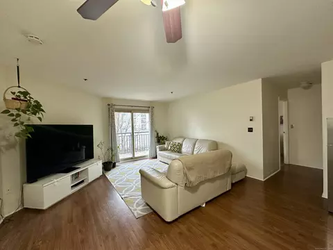 104 North St #204, Stamford, CT 06902