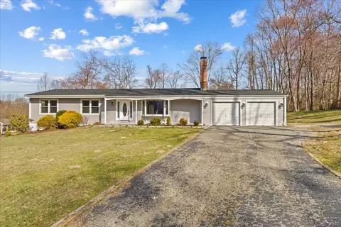 60 Oxen Hill Rd, Trumbull, CT 06611