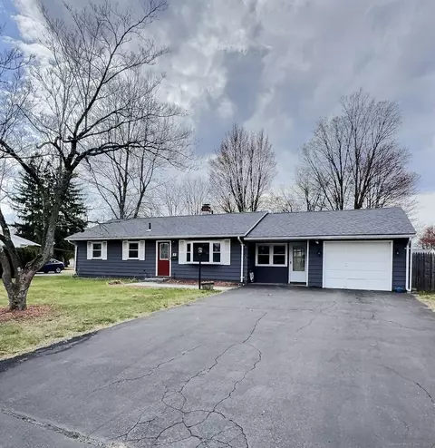 53 Cornwall Dr, Windsor Locks, CT 06096