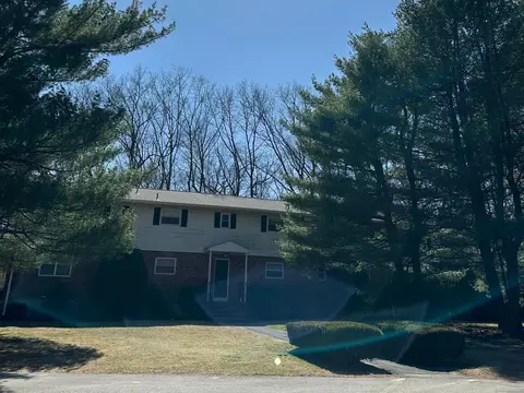 486 Oak Ave #50, Cheshire, CT 06410