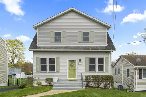 18 Lawncrest Rd, West Haven, CT 06516