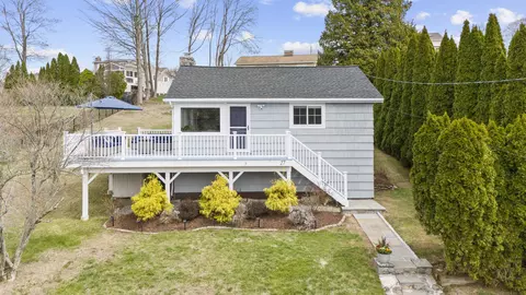 27 S Lake Shore Dr, Brookfield, CT 06804