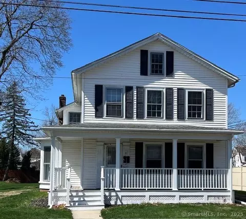 27 Canal St, Plainville, CT 06062