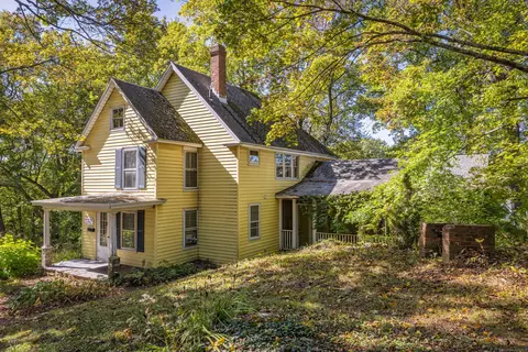25 Chestnut St, Vernon, CT 06066