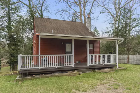 15 Midland Trl, Southbury, CT 06488