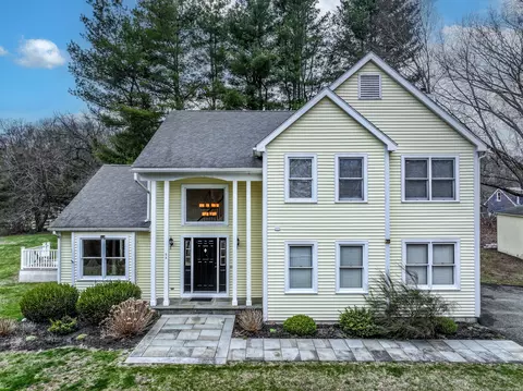 5 Big Buck Ln # A, Brookfield, CT 06804
