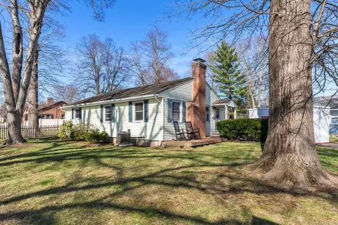 30 Hall St, West Hartford, CT 06110