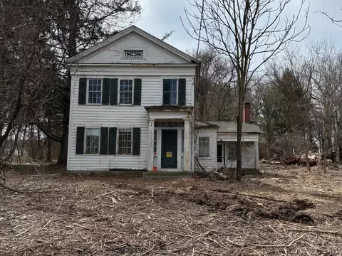 9 Winding Rd, Brookfield, CT 06804