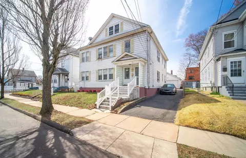 31-33 Clarendon St, Hartford, CT 06114