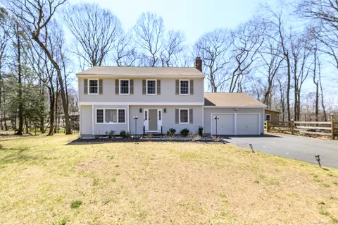 79 Scott Ridge Rd, Ridgefield, CT 06877