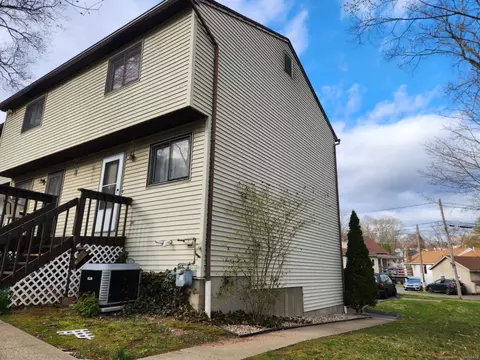 1 Allen Ct #1, Meriden, CT 06451