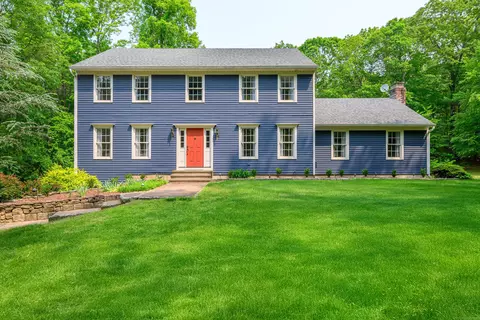 6 Beagle Trl, Sandy Hook, CT 06482
