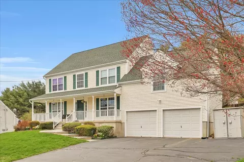 14 General Wooster Rd, Derby, CT 06418
