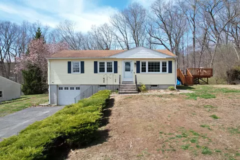 27 Marc Dr, Wallingford, CT 06492