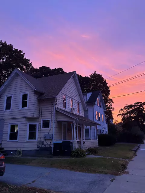 172 S Main St, Putnam, CT 06260