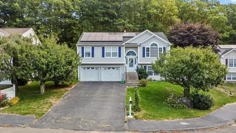 33 Georges Ct, Waterbury, CT 06708
