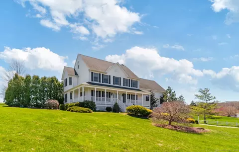 569 Lake Winnemaug Rd, Watertown, CT 06795