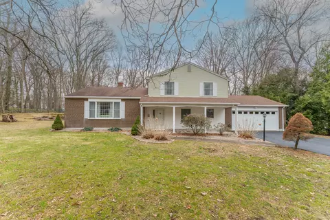80 Sherwood Ln, Norwich, CT 06360