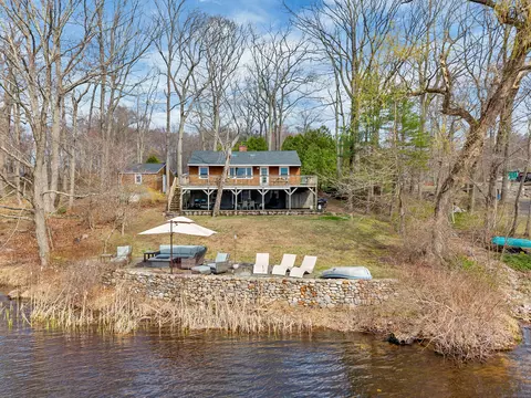 85 E Shore Dr, Higganum, CT 06441