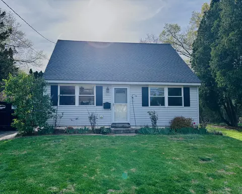 446 High St, Willimantic, CT 06226