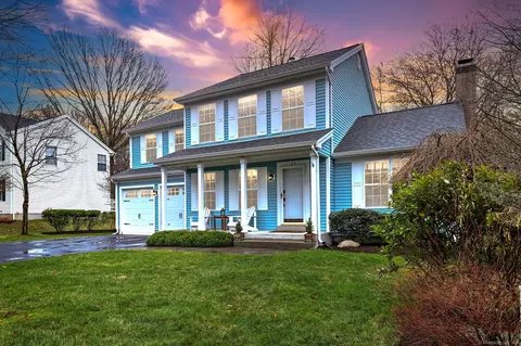 63 Chestnut Ln, Milford, CT 06461