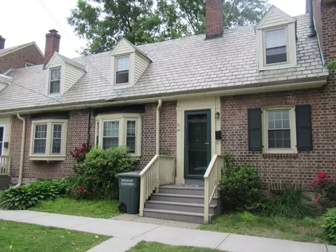 164 Flanders St, Bridgeport, CT 06604
