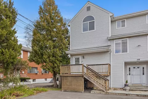 158 Seaside Ave #B, Stamford, CT 06902